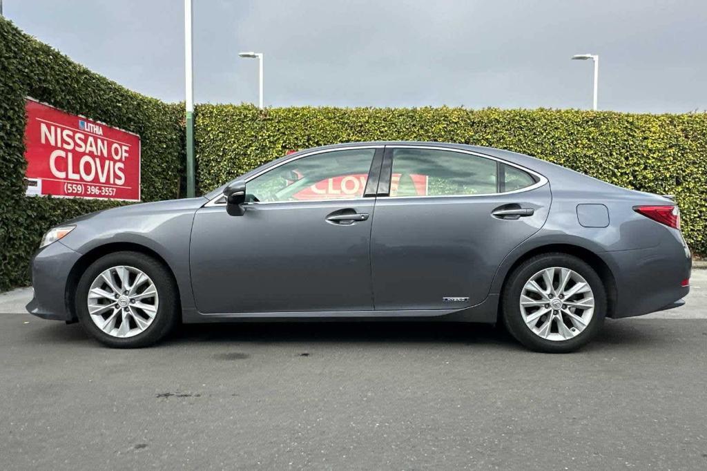 used 2013 Lexus ES 300h car, priced at $11,425