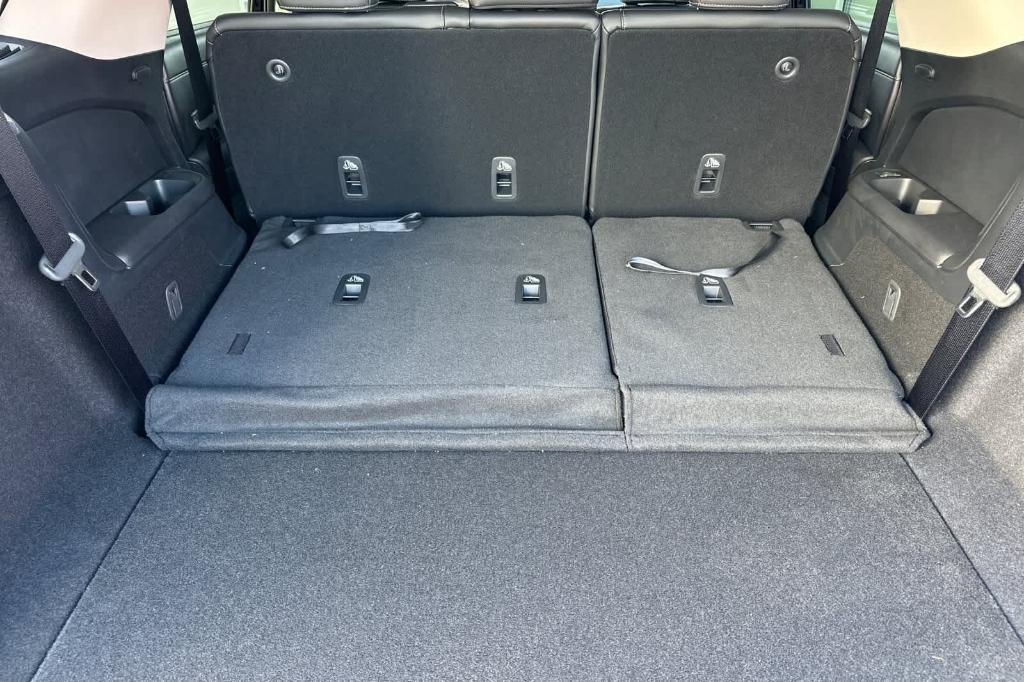 new 2025 Nissan Pathfinder car, priced at $40,828