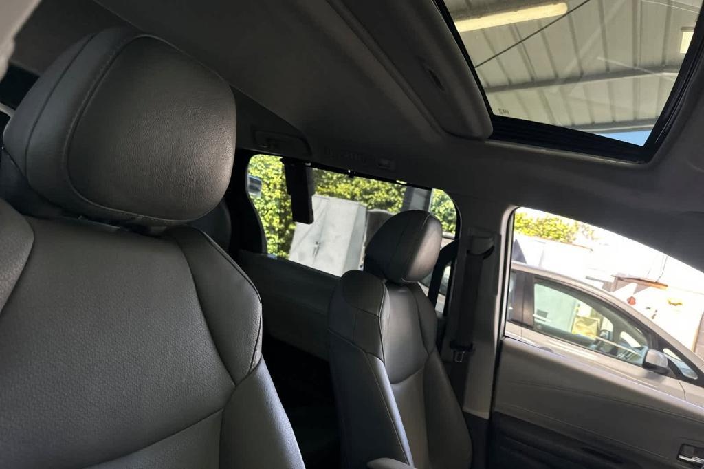used 2023 Toyota Sienna car, priced at $39,295