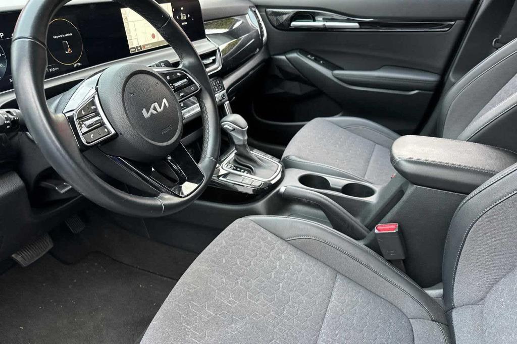 used 2024 Kia Seltos car, priced at $21,328