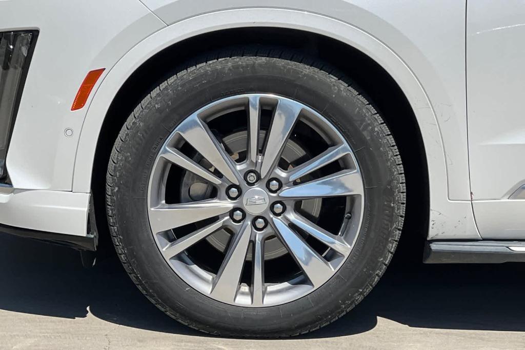 used 2020 Cadillac XT6 car, priced at $28,995