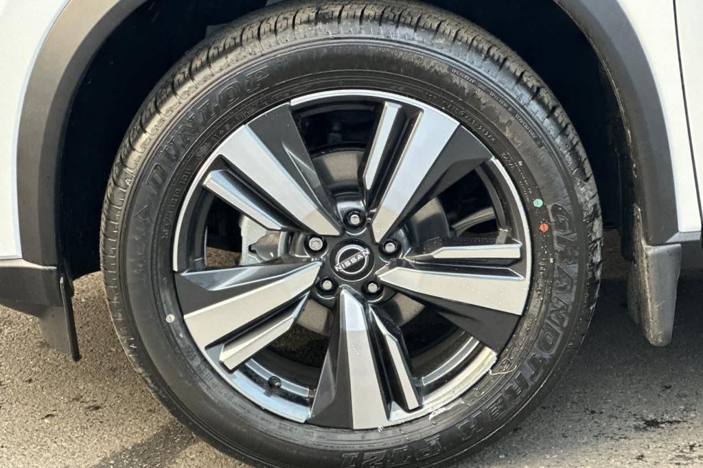 new 2025 Nissan Rogue car, priced at $35,594