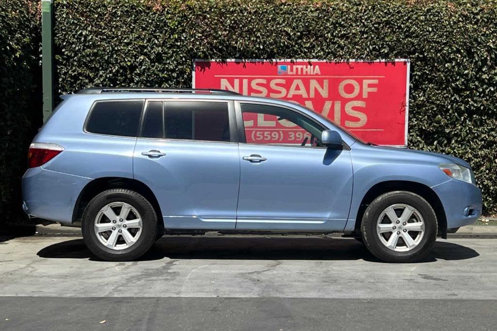 used 2010 Toyota Highlander car, priced at $13,694