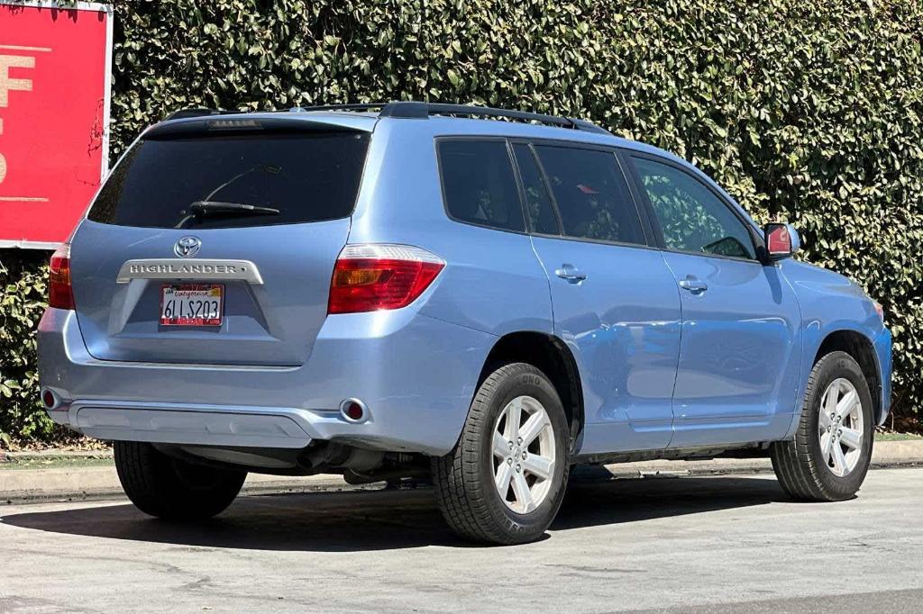 used 2010 Toyota Highlander car, priced at $13,694