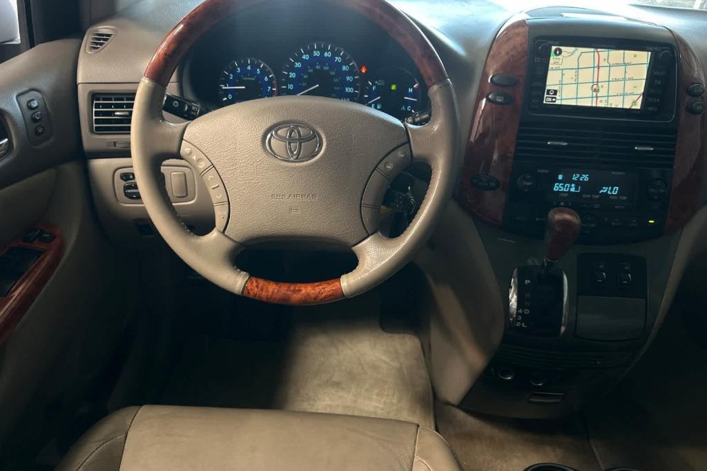 used 2007 Toyota Sienna car, priced at $8,500