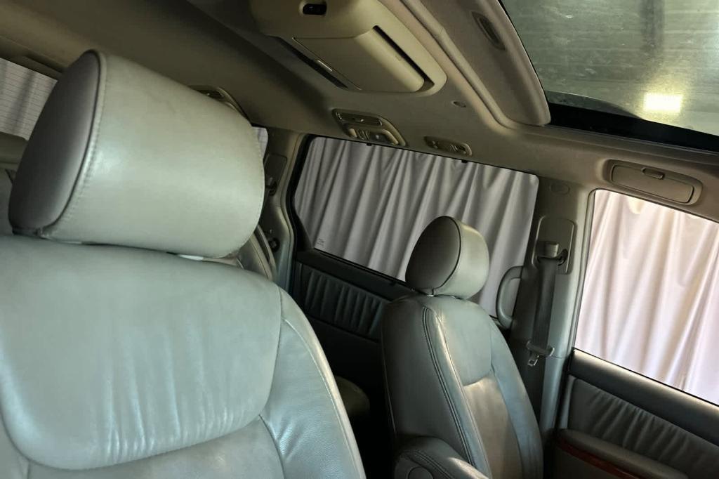 used 2007 Toyota Sienna car, priced at $8,500