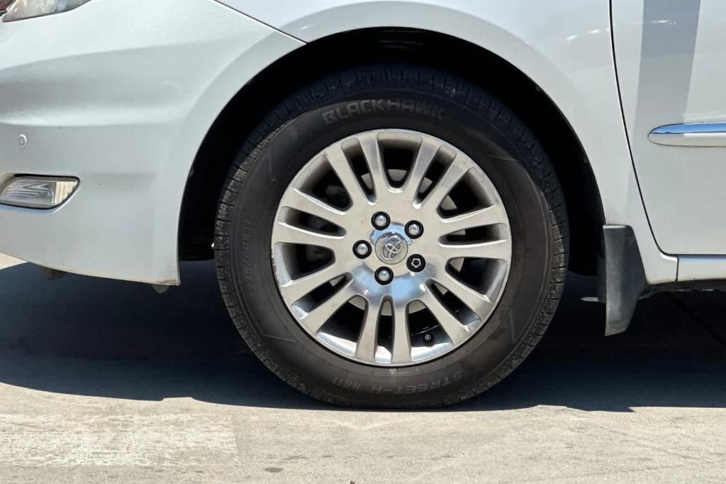 used 2007 Toyota Sienna car, priced at $8,500