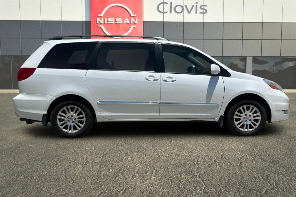 used 2007 Toyota Sienna car, priced at $8,500