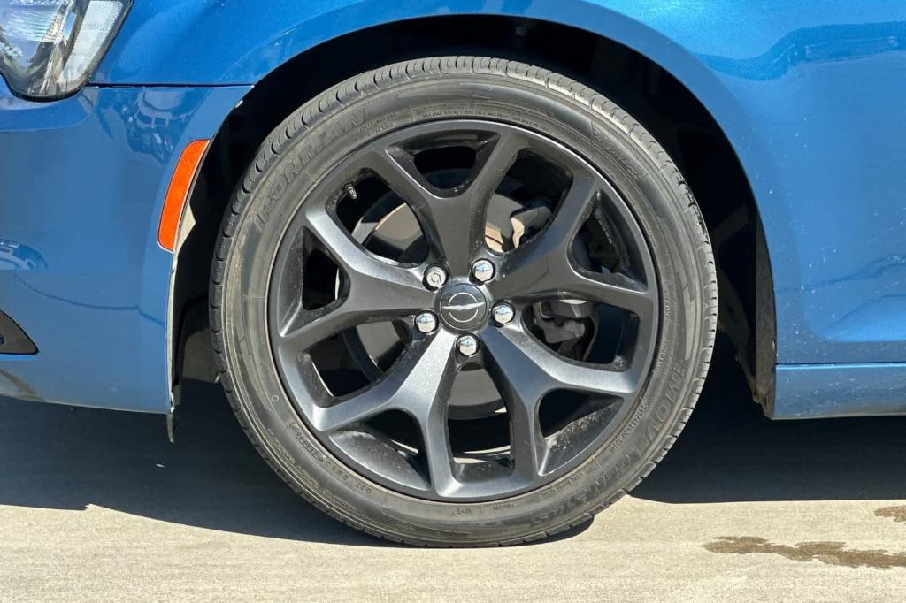 used 2021 Chrysler 300 car, priced at $17,106