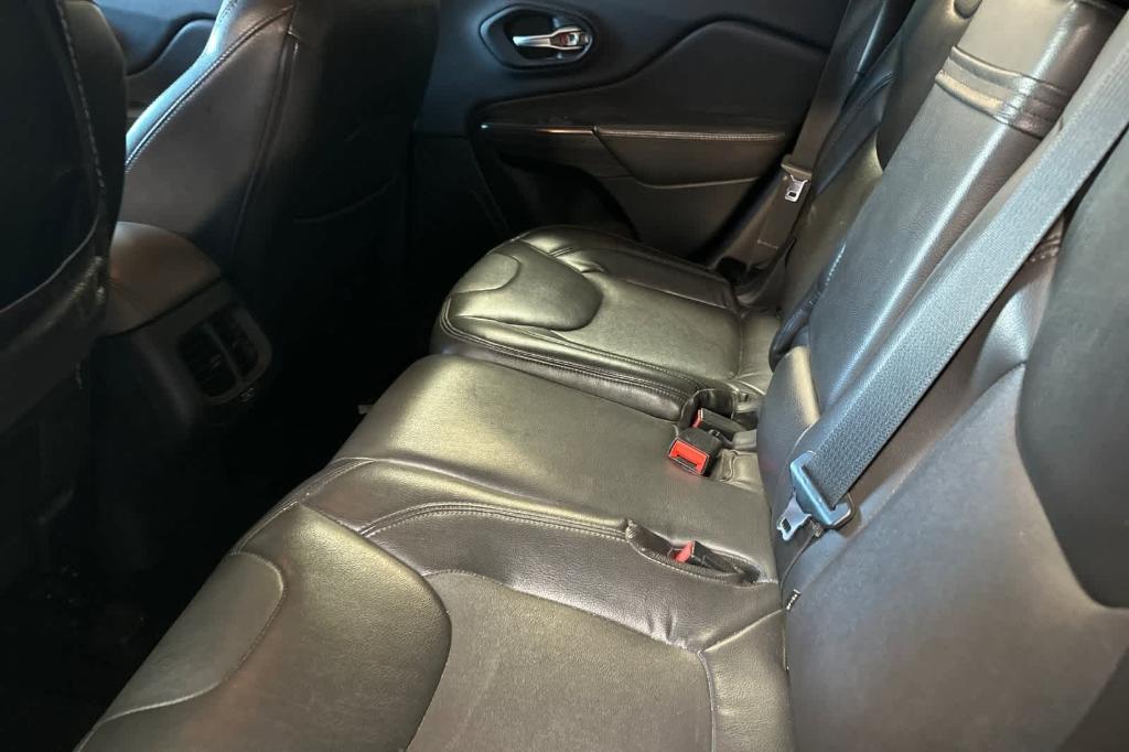 used 2014 Jeep Cherokee car, priced at $8,942