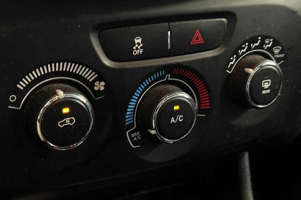 used 2014 Jeep Cherokee car, priced at $8,942