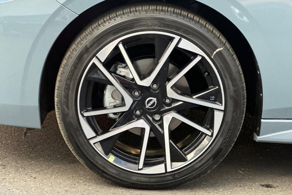 new 2025 Nissan Sentra car, priced at $26,555