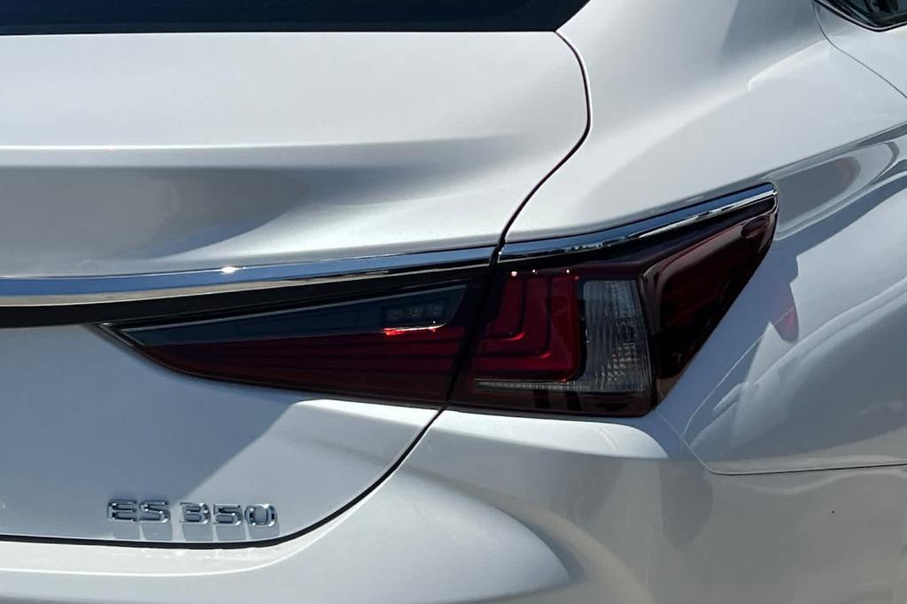 used 2025 Lexus ES 350 car, priced at $42,867