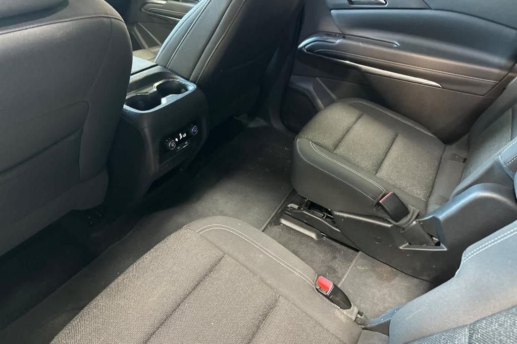 used 2025 Chevrolet Traverse car, priced at $38,749