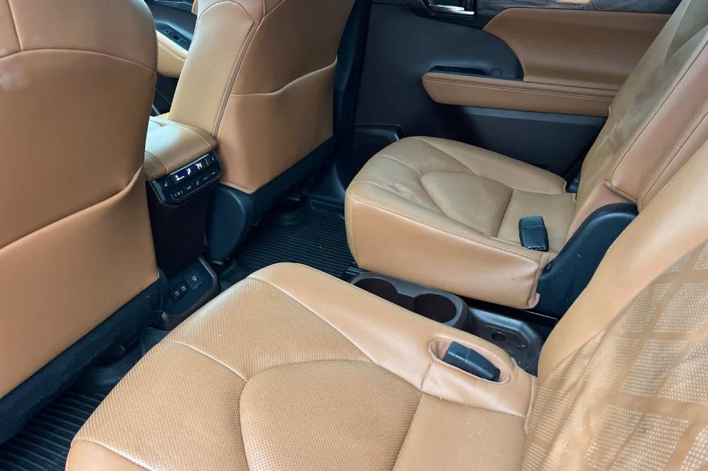 used 2020 Toyota Highlander car, priced at $36,310