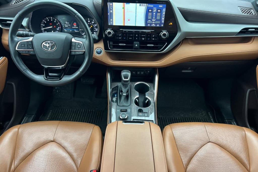 used 2020 Toyota Highlander car, priced at $36,310
