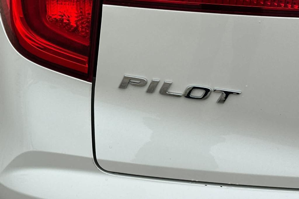 used 2018 Honda Pilot car, priced at $23,995