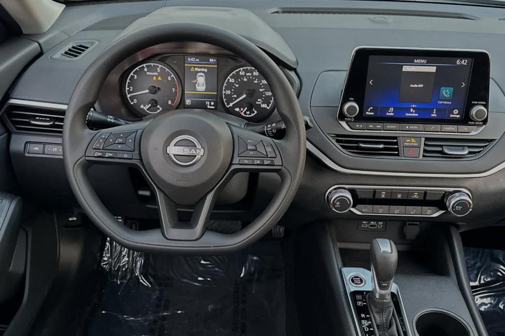 new 2025 Nissan Altima car, priced at $27,080