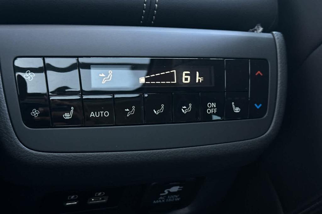 new 2025 Nissan Pathfinder car, priced at $44,301