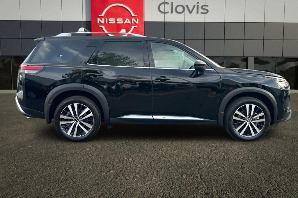 new 2025 Nissan Pathfinder car, priced at $44,301