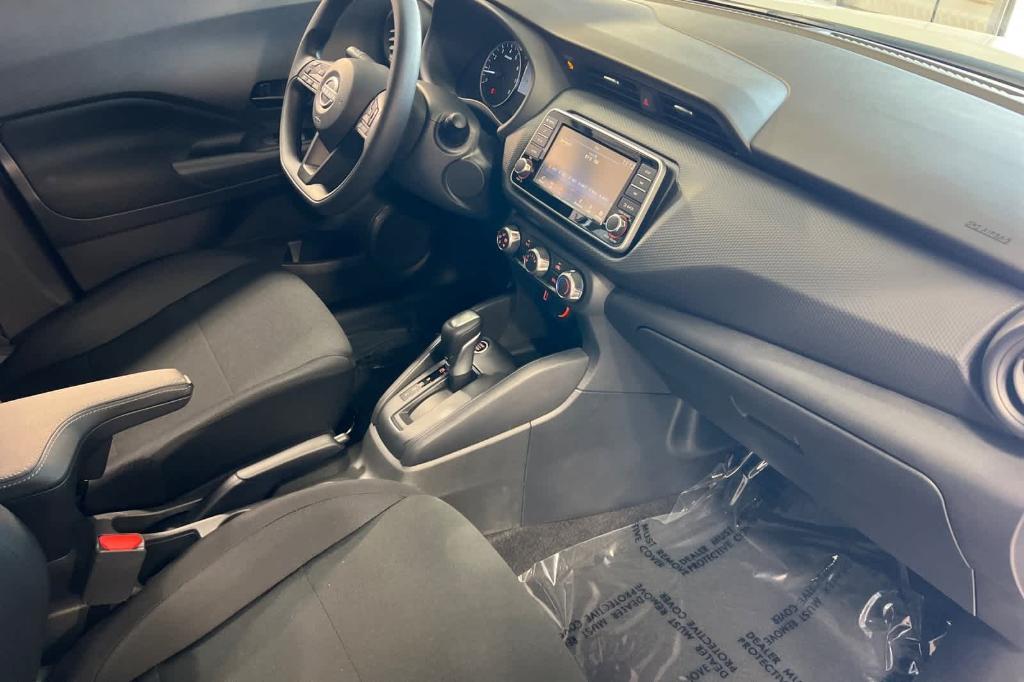 new 2025 Nissan Kicks Play car, priced at $22,071