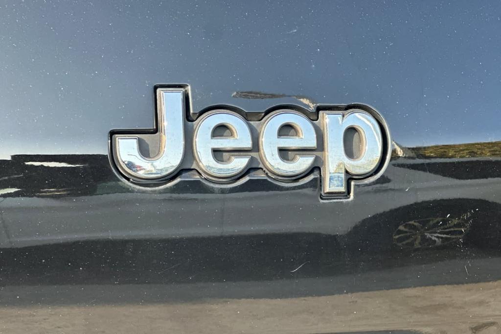 used 2021 Jeep Grand Cherokee L car, priced at $26,942