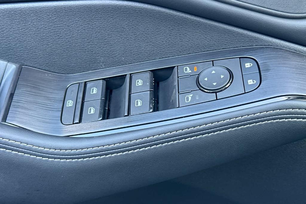 new 2025 Nissan Rogue car, priced at $33,754