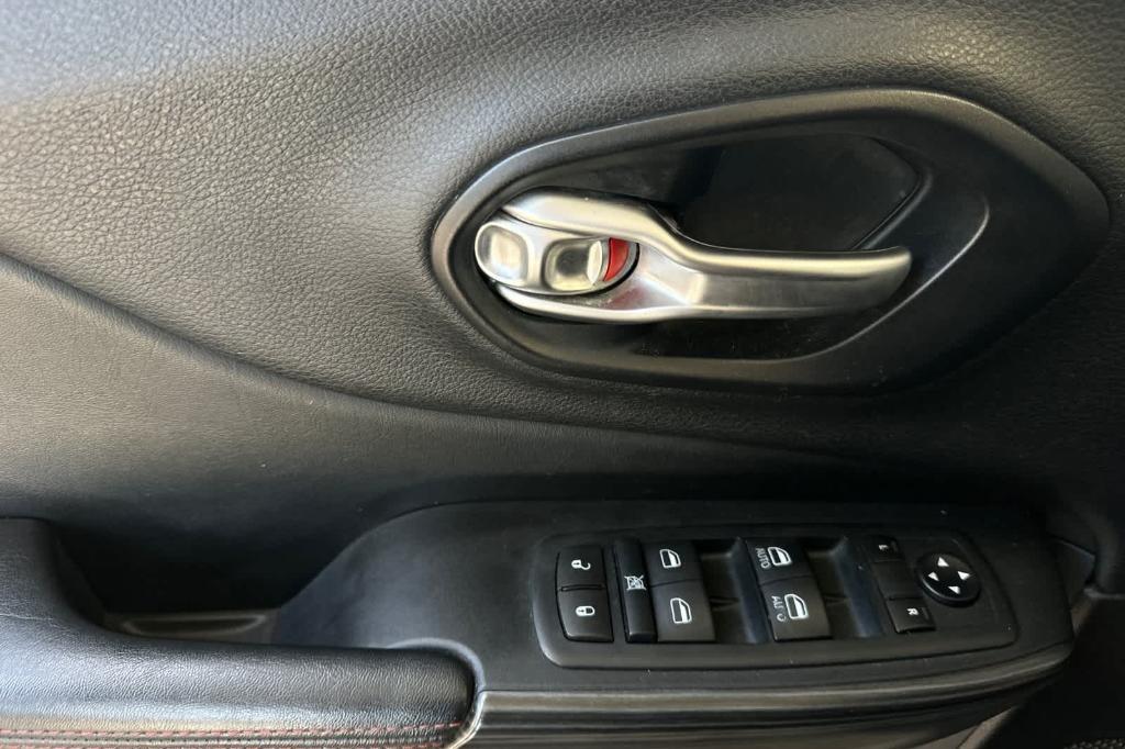 used 2015 Jeep Cherokee car, priced at $12,585