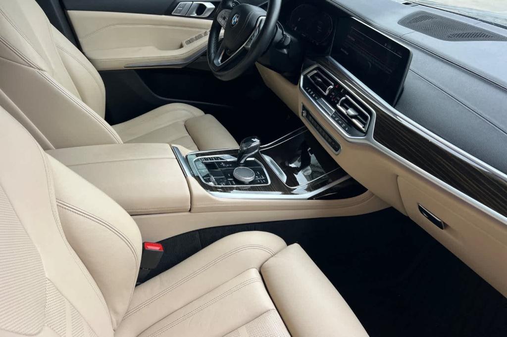 used 2021 BMW X7 car, priced at $38,218