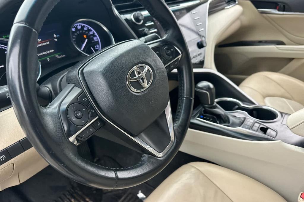 used 2018 Toyota Camry Hybrid car, priced at $18,727