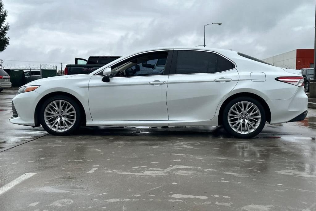 used 2018 Toyota Camry Hybrid car, priced at $18,727