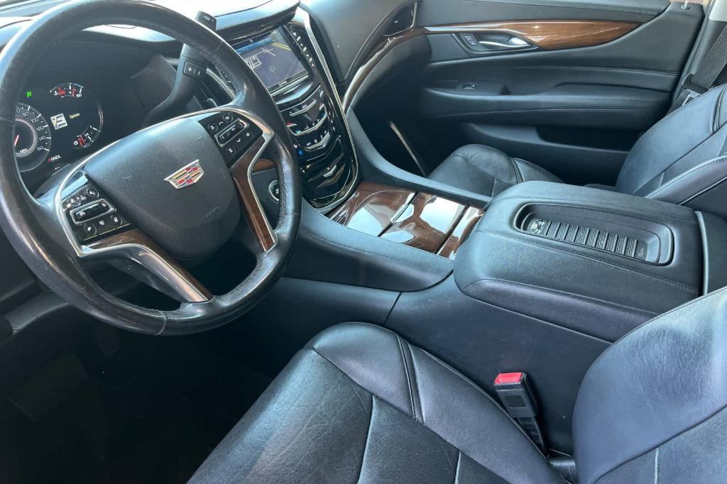 used 2020 Cadillac Escalade ESV car, priced at $34,396