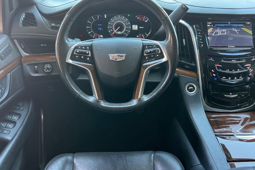 used 2020 Cadillac Escalade ESV car, priced at $34,396