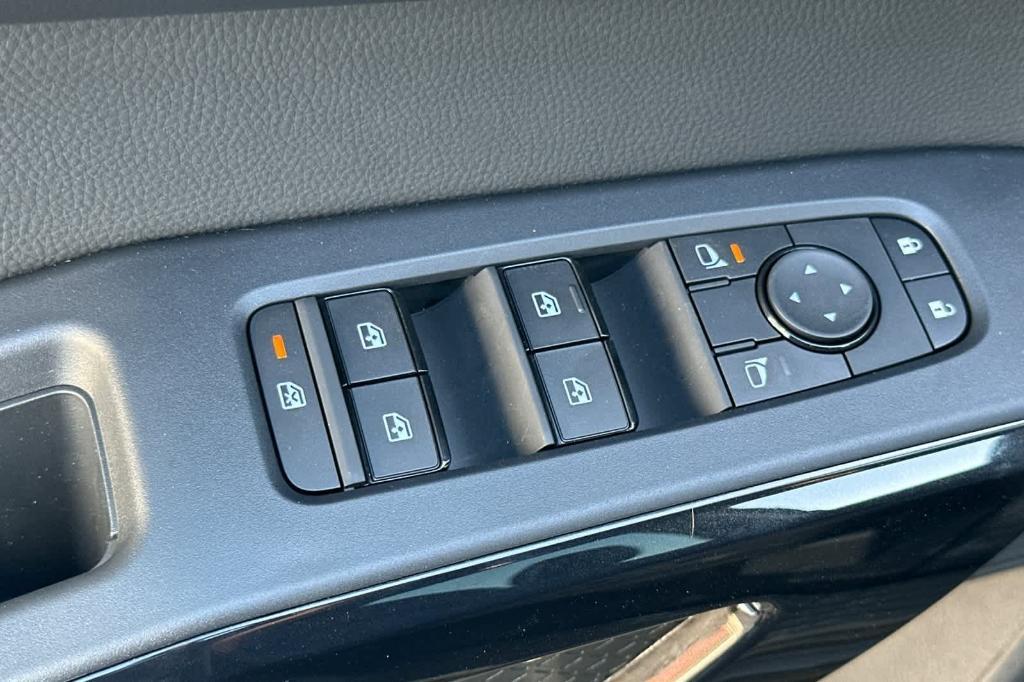 new 2025 Nissan Pathfinder car, priced at $43,890