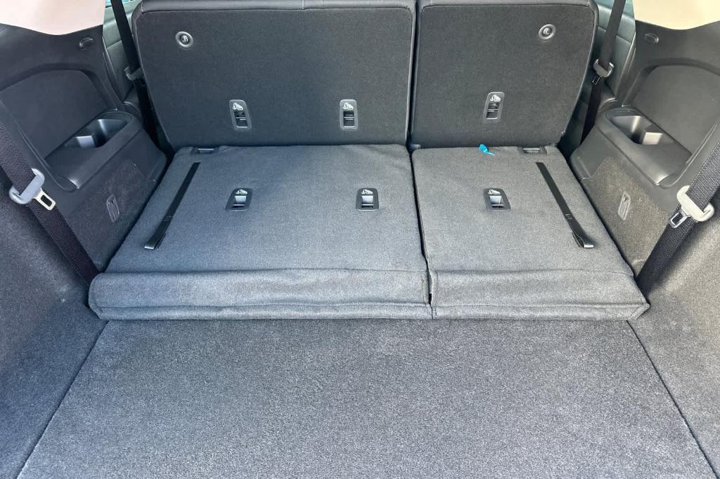 new 2025 Nissan Pathfinder car, priced at $43,890