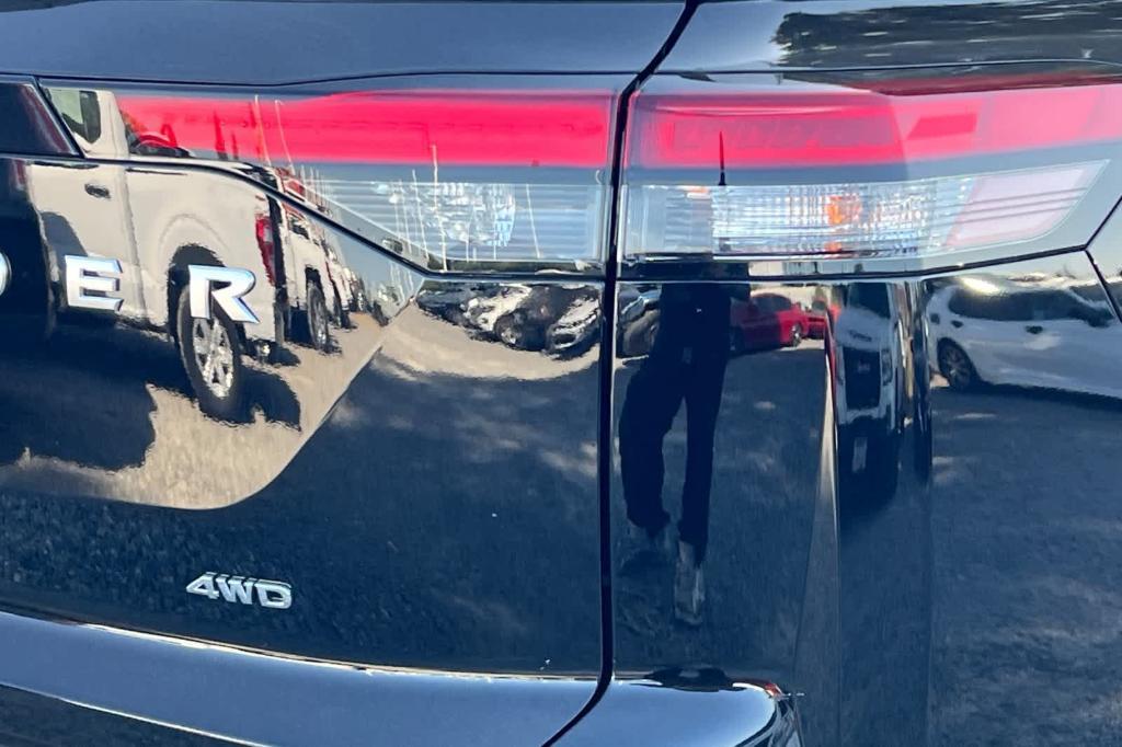 new 2025 Nissan Pathfinder car, priced at $37,002