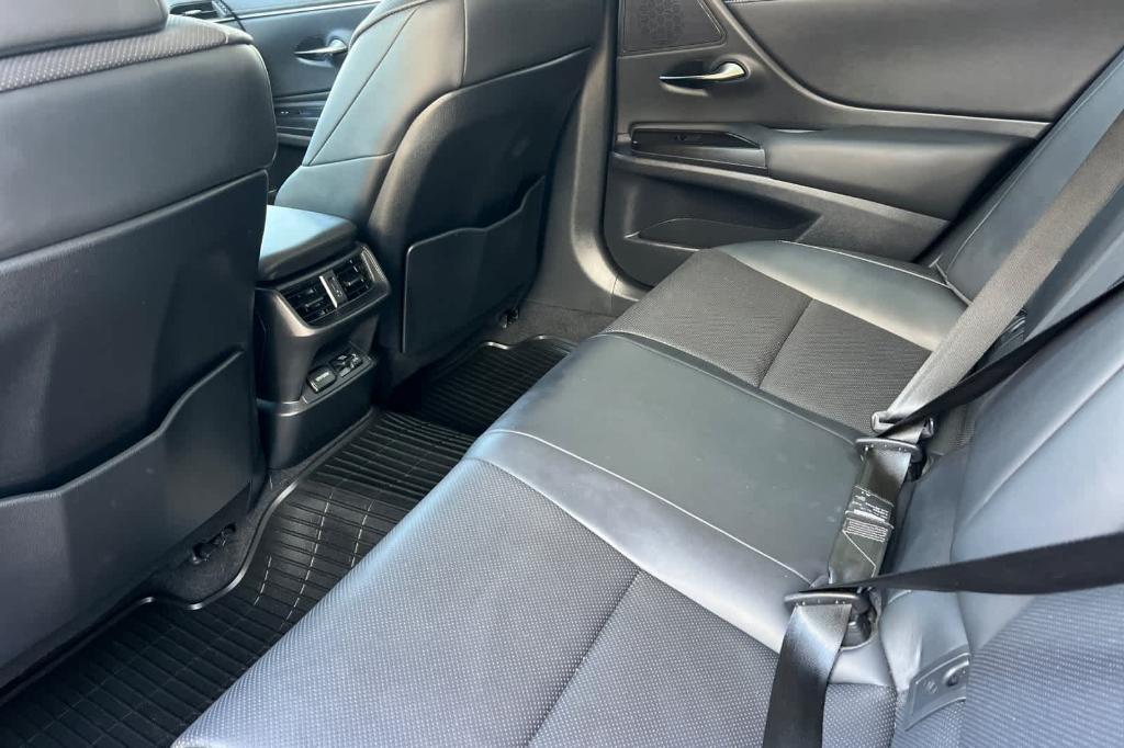 used 2019 Lexus ES 350 car, priced at $28,577