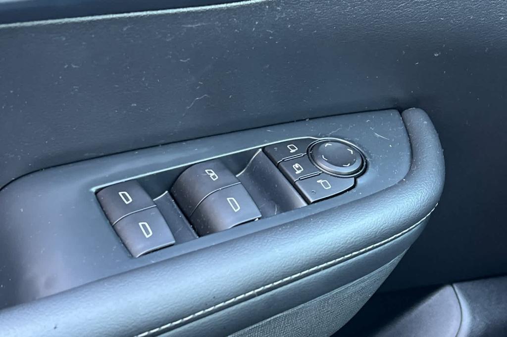 used 2025 Buick Enclave car, priced at $36,995