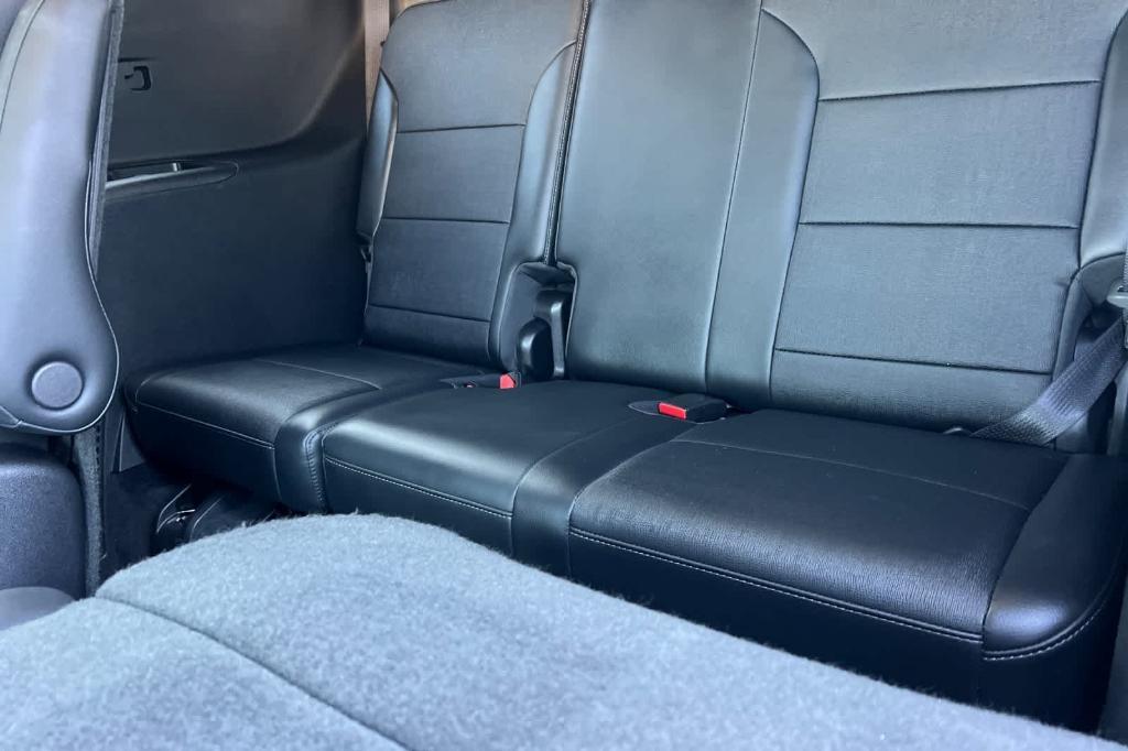 used 2025 Buick Enclave car, priced at $36,995