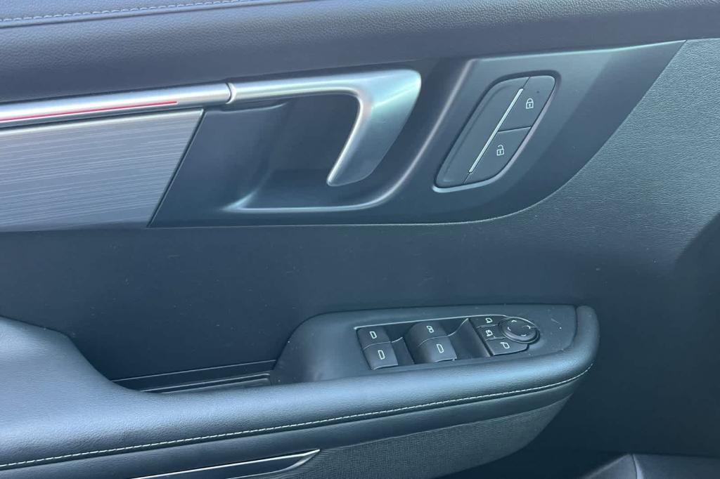 used 2025 Buick Enclave car, priced at $36,995