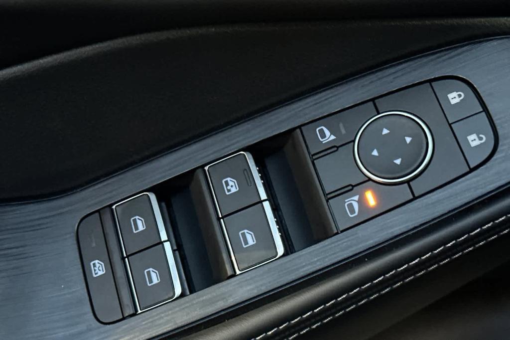 new 2025 Nissan Rogue car, priced at $38,586