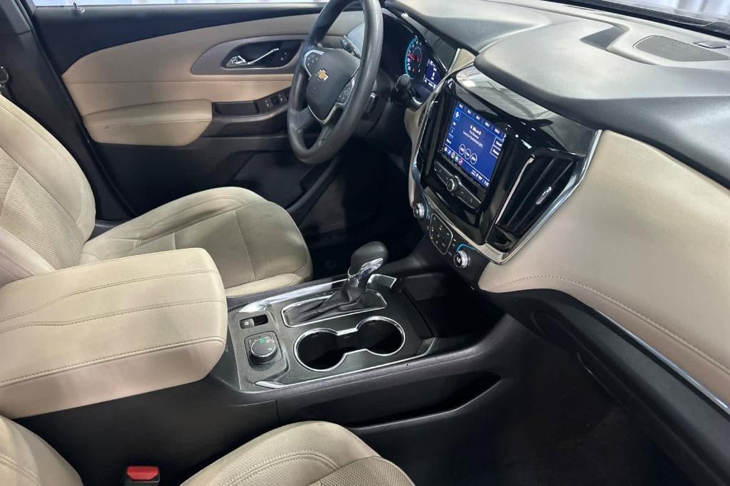 used 2023 Chevrolet Traverse car, priced at $21,798