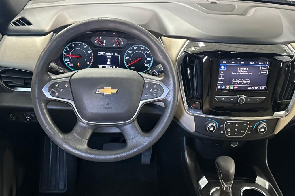 used 2023 Chevrolet Traverse car, priced at $21,798