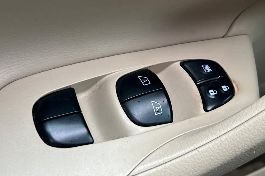 used 2013 Nissan Altima car, priced at $7,395