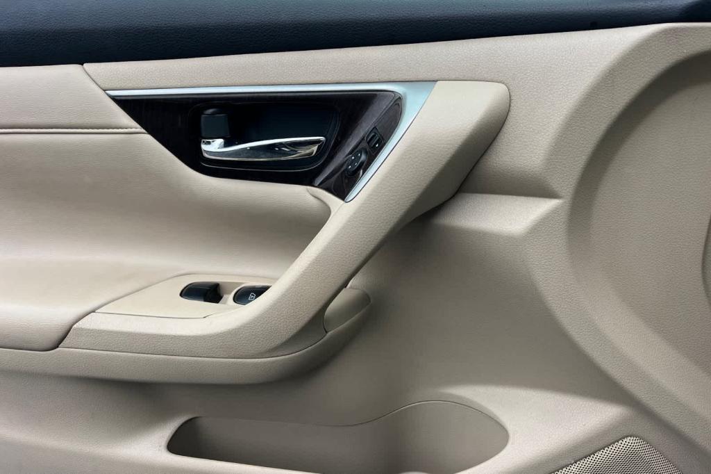 used 2013 Nissan Altima car, priced at $7,395