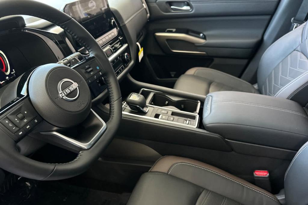 new 2025 Nissan Pathfinder car, priced at $43,447