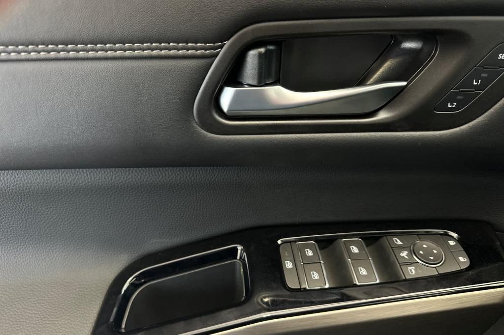 new 2025 Nissan Pathfinder car, priced at $43,447