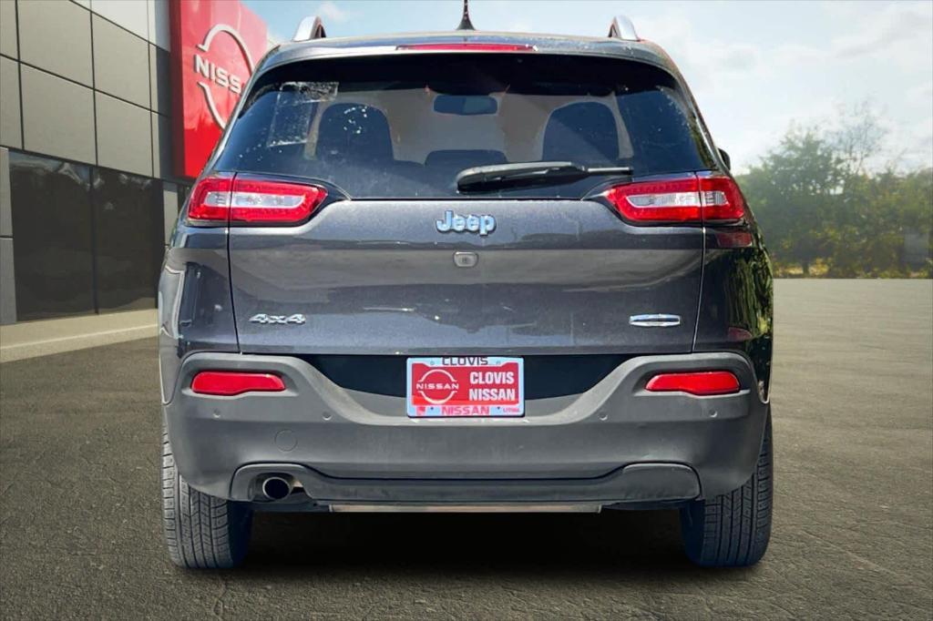 used 2018 Jeep Cherokee car, priced at $13,559