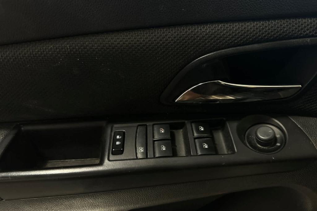 used 2015 Chevrolet Cruze car, priced at $9,989