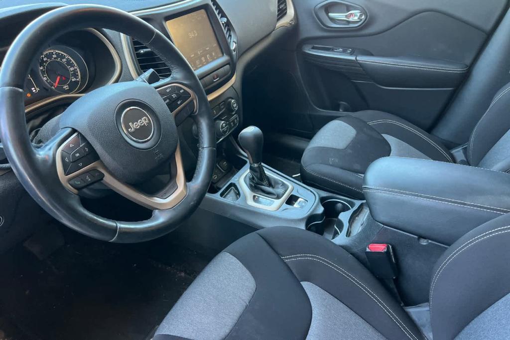 used 2014 Jeep Cherokee car, priced at $13,679